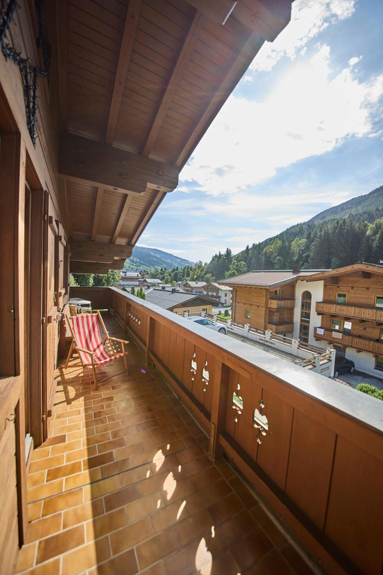 Appartamento Landhaus Eichenhof Saalbach-Hinterglemm Esterno foto